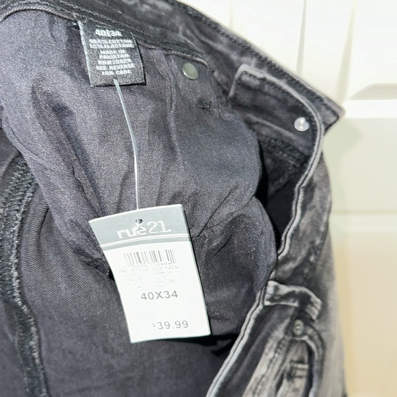 RUE21 SKINNY NEW, size 40x34, very comfy, last one! - Picture 6 of 6